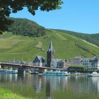 Moezel bij Bernkastel-Kues